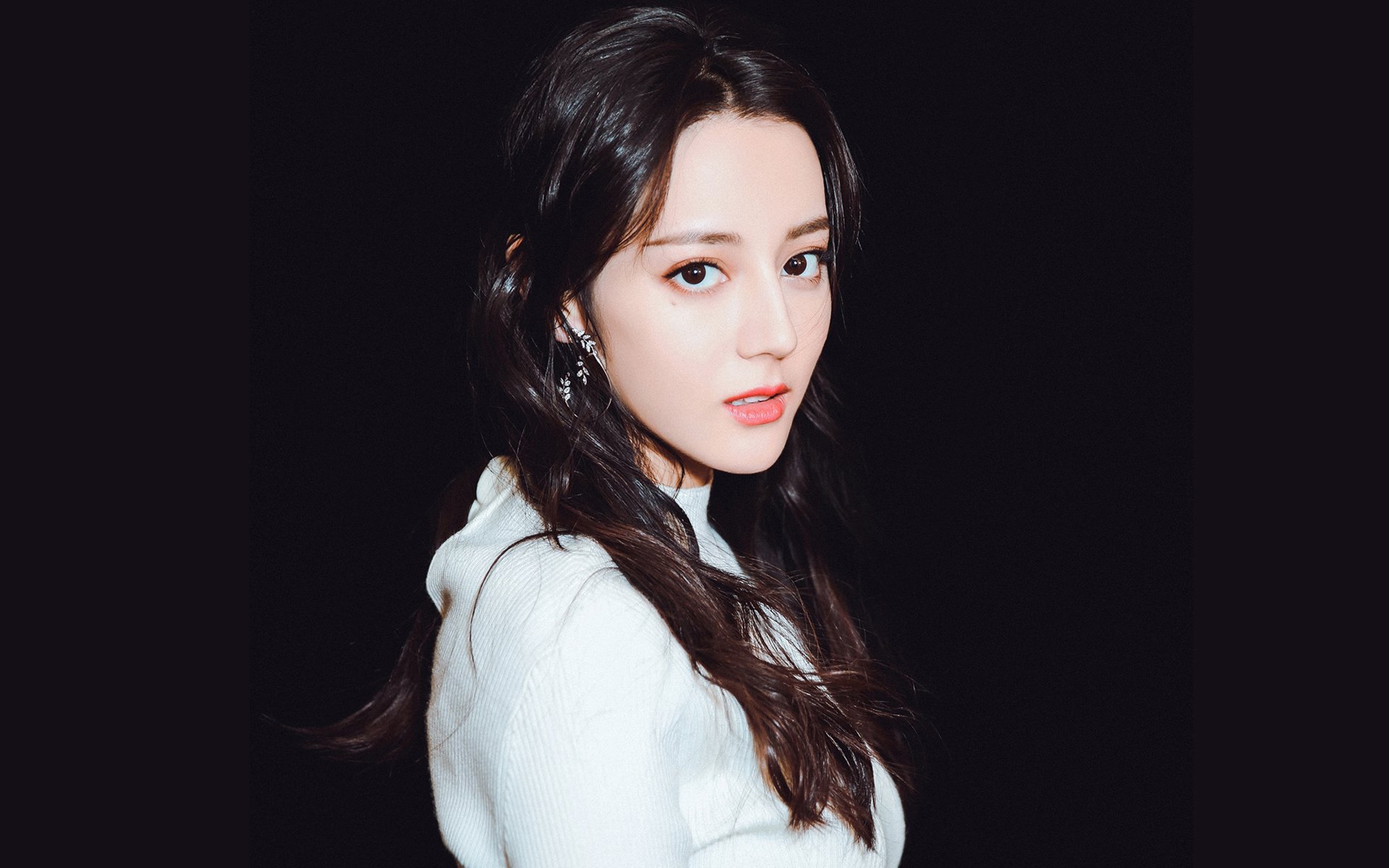 利物浦采用“高压逼抢”战术,连续三场零封,利物浦压哨转会